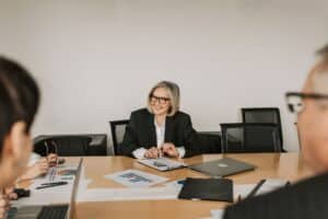 Confidential vs. Public Executive Search: Which Fits You? 2 confidential vs. public executive search